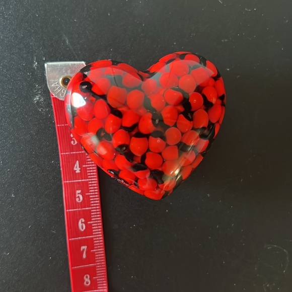 NWOT 🆕 Huayruros 3D Heart-Shaped Decor Accent, with magnet. - Picture 3 of 9